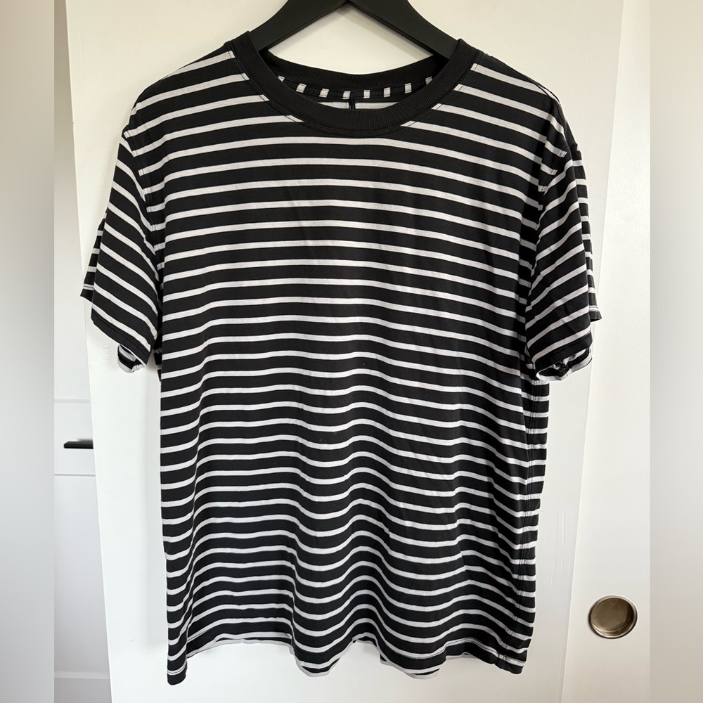 Lululemon All Yours Short Sleeve T-Shirt Size 10 P2P 23”